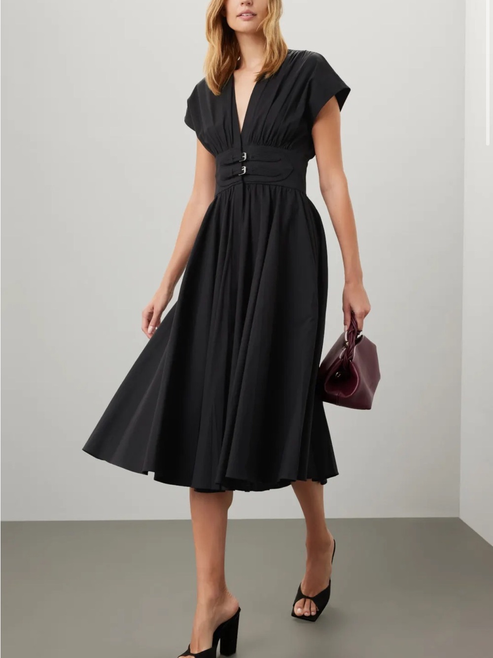 Alexis Jaden Black Belted V-Neck Maxi Dress - Picture 2 of 12